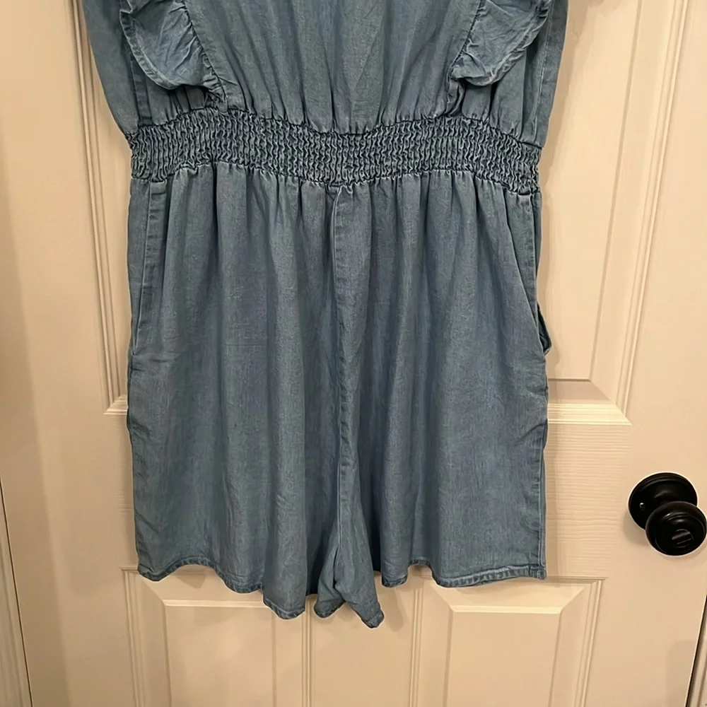 NWT Hayden Women’s‎ Denim Romper Sz Large Ruffles Surplice Top Elastic Waist